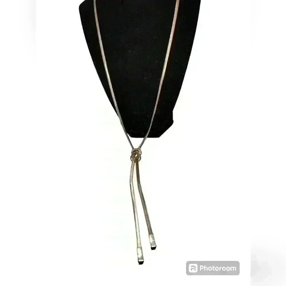 Kenneth Cole Y knotted Necklace  Gold Tone Chain - Picture 1 of 2